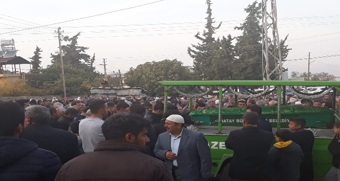 Traktör devrildi: 1 ölü