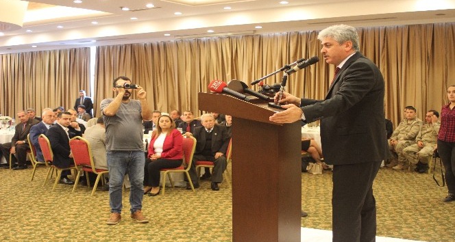 Vali Doğan muhtarlarla buluştu