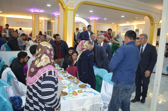 ŞEHİT AİLELERİ İLE GAZİLERİN ONURUNU YEMEK VERİLDİ