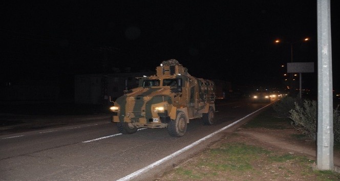 Afrin’e askeri araç sevkiyatı