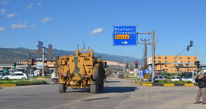 Hatay’dan Şanlıurfa sınırına askeri araç sevkiyatı