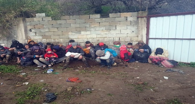 Hatay’da 88 Suriyeli kaçak göçmen yakalandı
