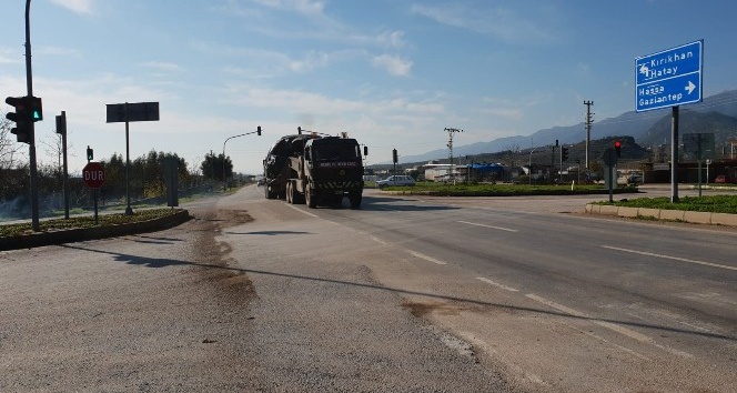 Hatay’da yoğun tank sevkiyatı