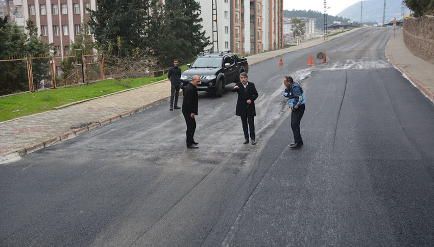 Başkan Yavuz Asfalt Çalışmalarını Yerinde İnceledi