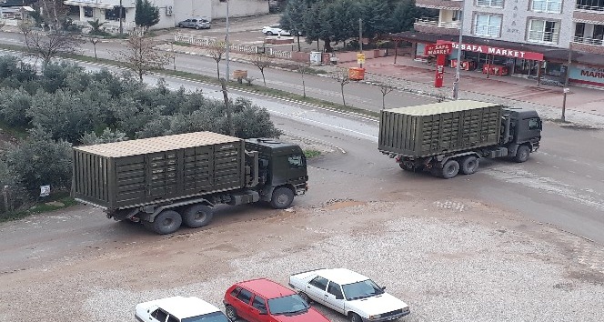 Hatay’dan askeri sevkiyat sürüyor