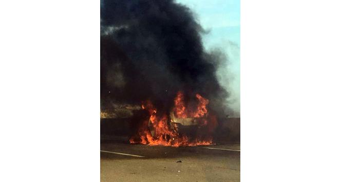Seyir halindeki LPG’li otomobil alev alev yandı