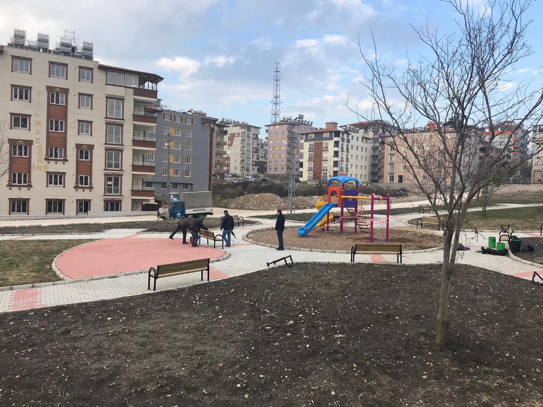 SARAYKENT MAHALLESİ YENİ PARKINA KAVUŞUYOR