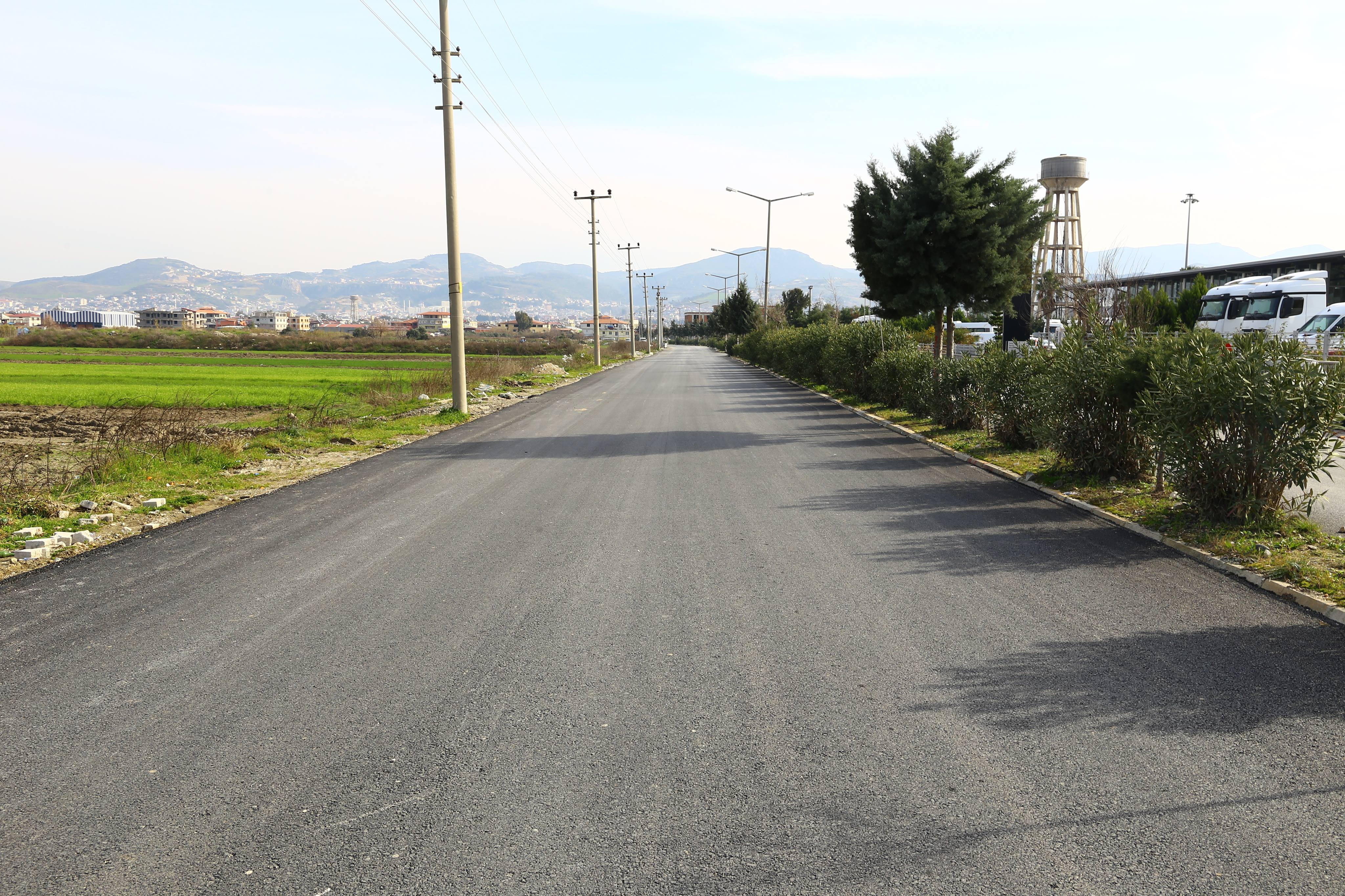 GÜZELBURÇ’TA ASFALT ÇALIŞMALARI DEVAM EDİYOR