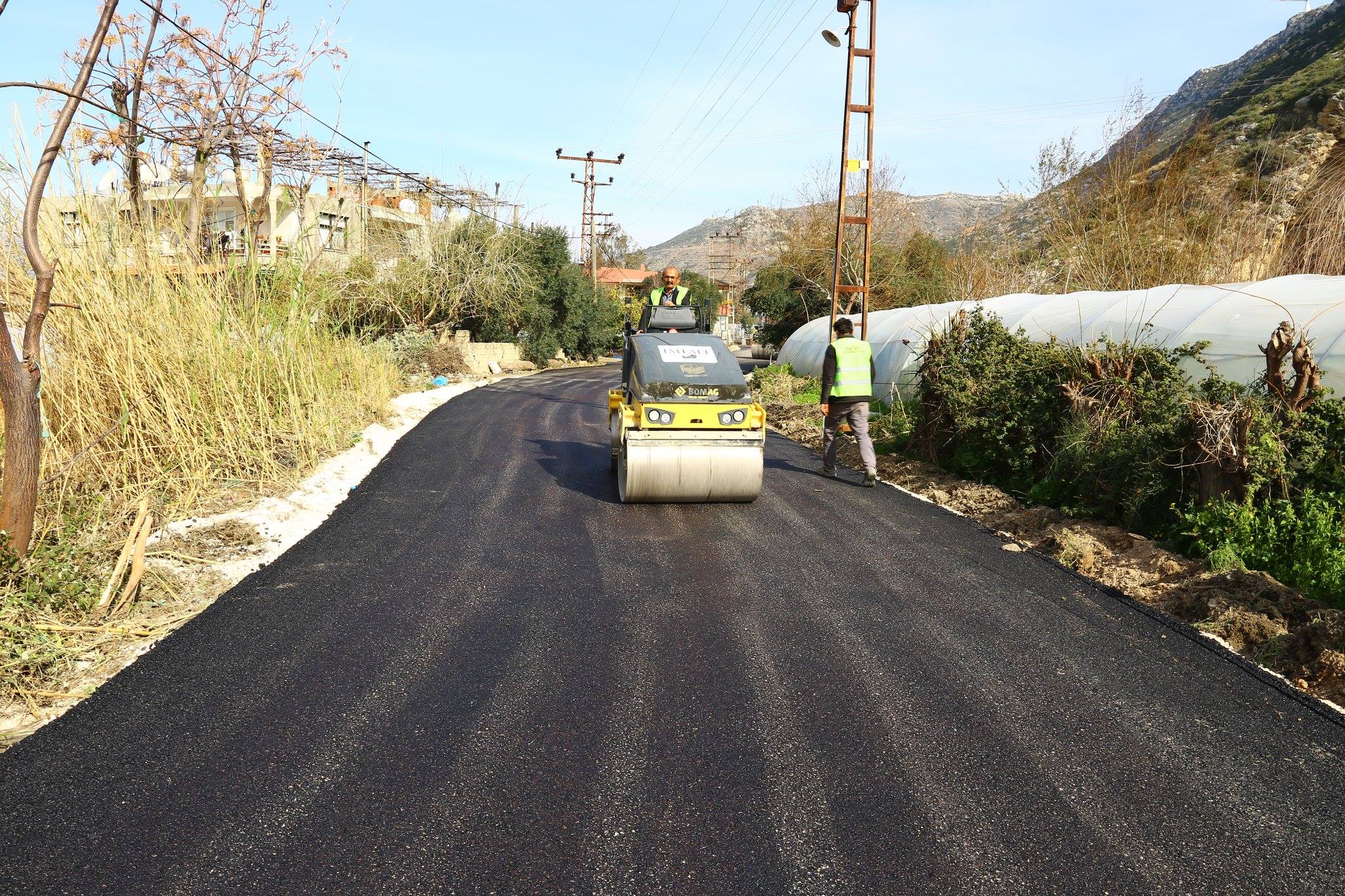 BÜYÜKŞEHİR’DEN MEYDAN’A BETON ASFALT 