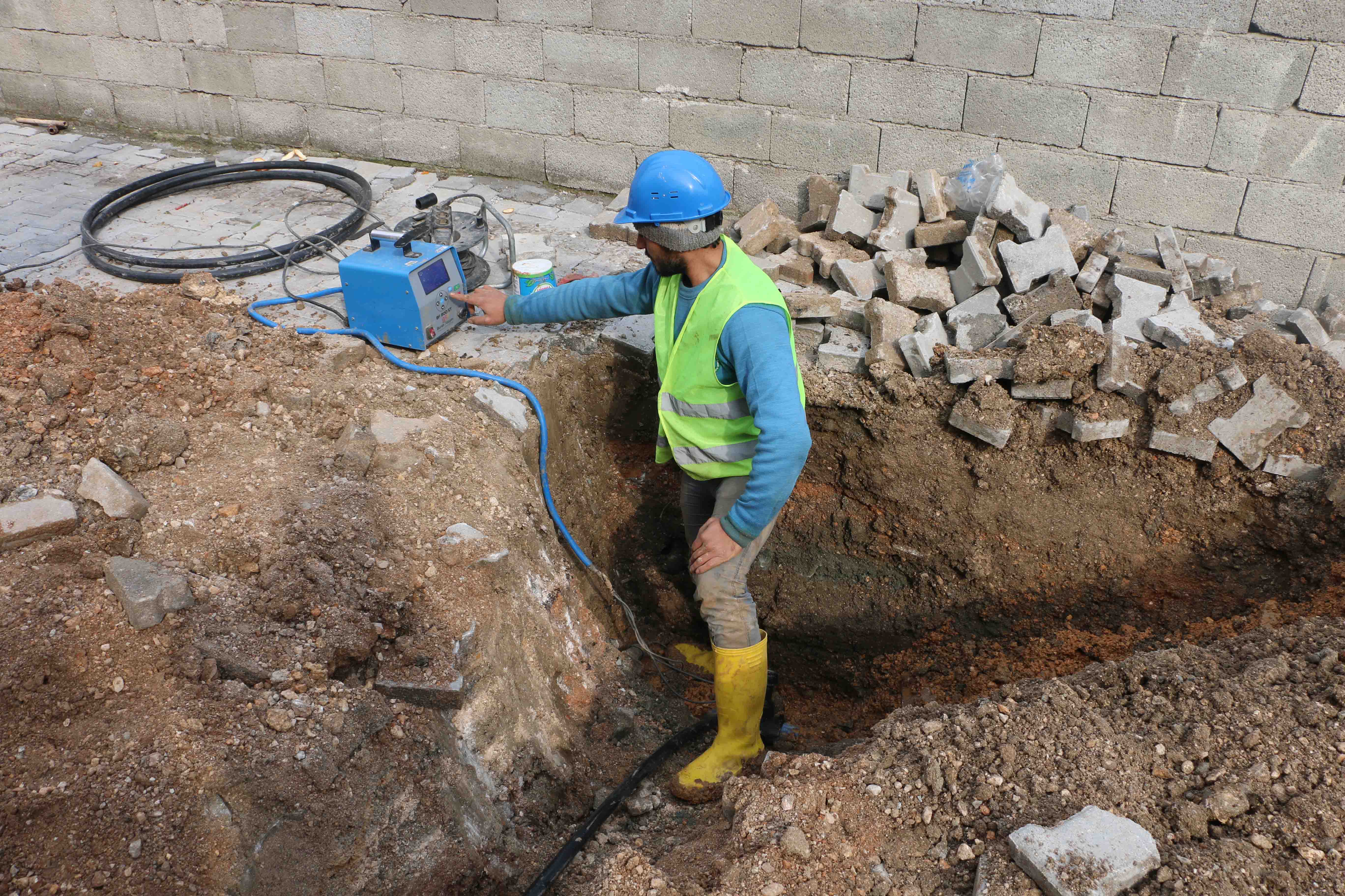 DEFNE TURUNÇLU MAHALLESİ’NDE 762 ABONE BAĞLANTISI YENİLENDİ