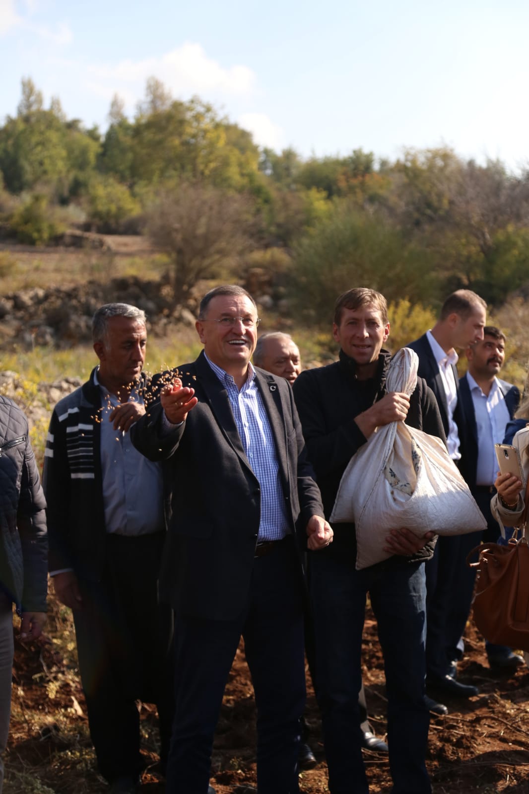 BAŞKAN SAVAŞ, “ÇİFTÇİYE VE YERLİ ÜRETİME SARIL”