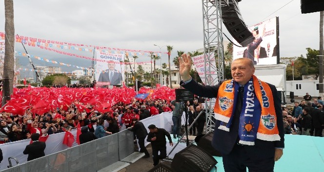 Erdoğan “Onlar sırtını Kandil’e, bizse barış şehri Hatay’a yasladık”