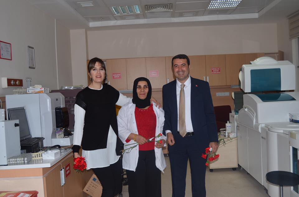 YAVUZYILMAZ’DAN 14 MART TIP BAYRAMI’NDA HASTANEYE ANLAMLI ZİYARET