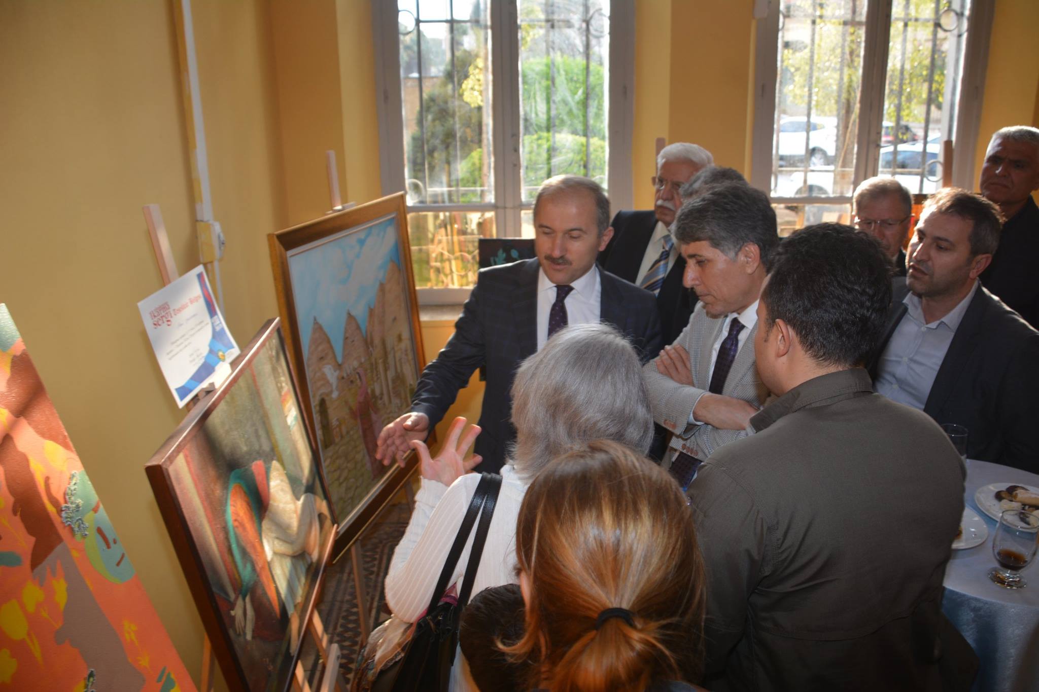 KIRIKHAN 1.ULUSLARARASI KARMA RESİM  SERGİSİNE EV SAHİPLİĞİ YAPIYOR