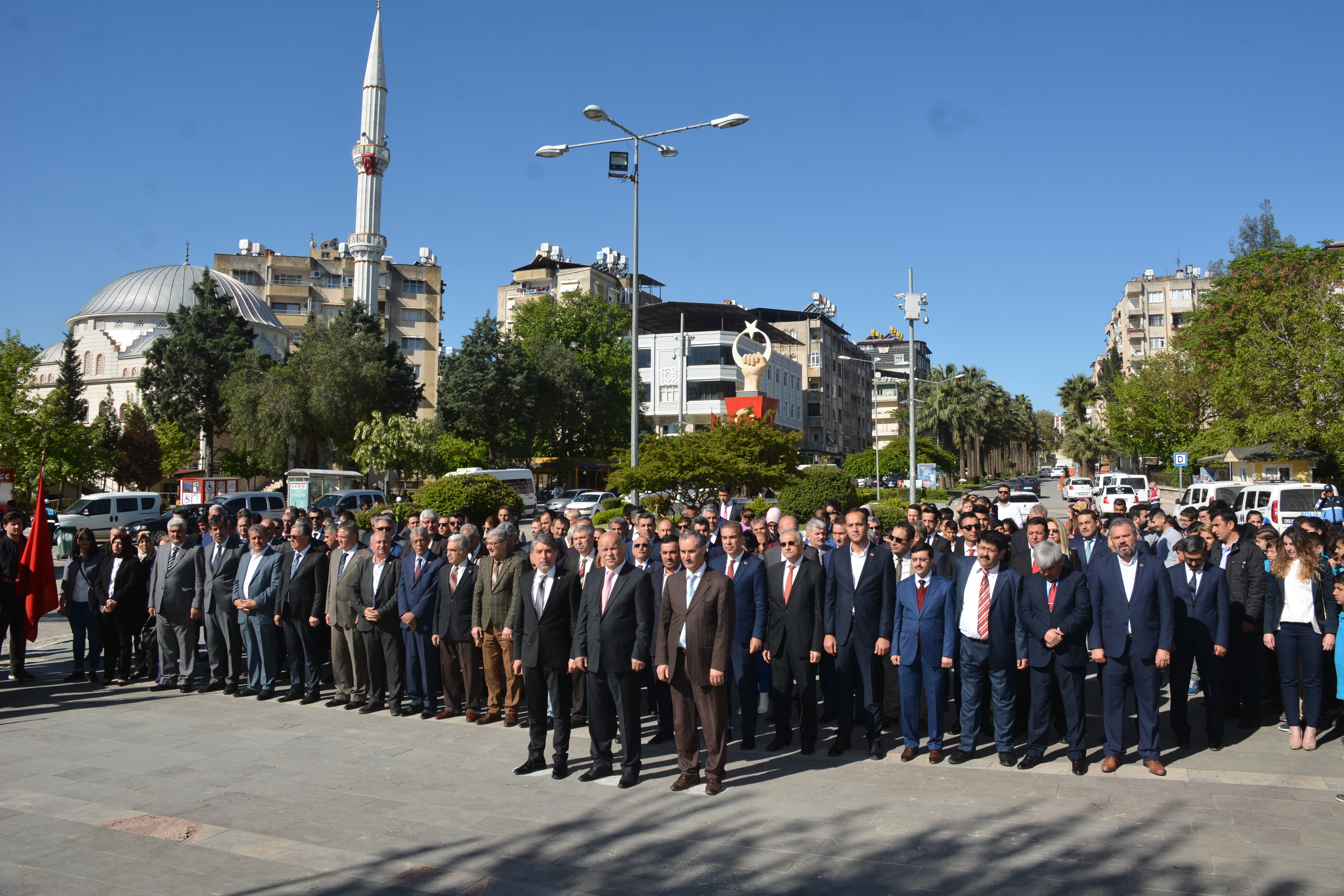 23 NİSAN ULUSAL EGEMENLİK VE ÇOCUK BAYRAMININ 99.YILDÖNÜMÜ KIRIKHAN’DA COŞKUYLA KUTLANDI