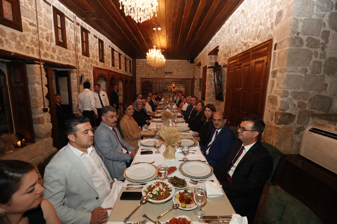 Vali Doğan’dan Albay Gürbüz’e Veda Yemeği