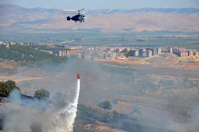 Kırıkhan’da çıkan yangında 50 hektarlık alan kül oldu