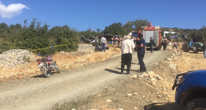 Traktör kazasında anne kurtuldu çocuğu öldü