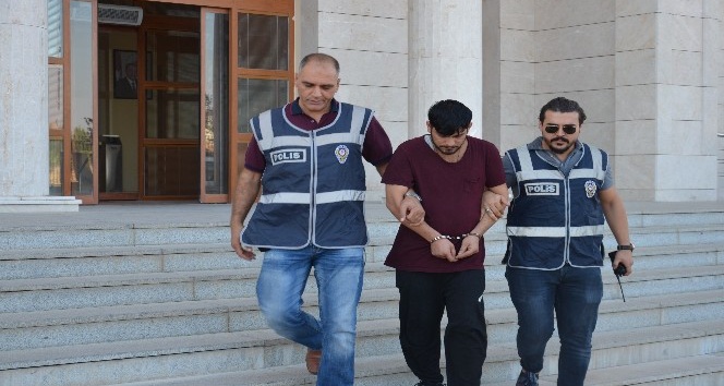 Cezaevi firarisi saklandığı evde yakalandı