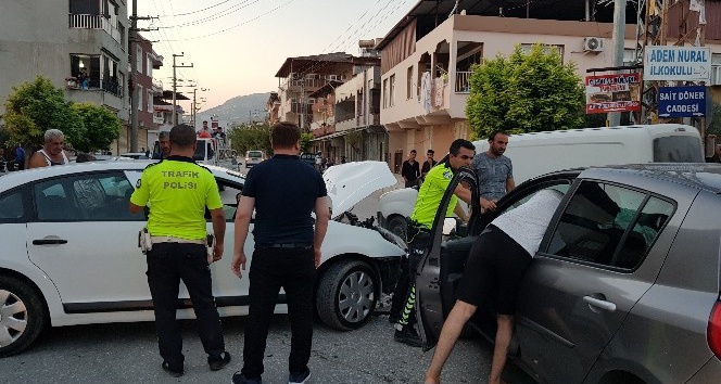 Hatay’da trafik kazası: 3 yaralı