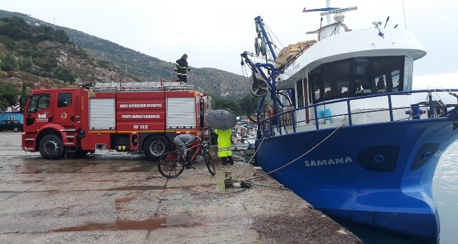 Balıkçı tekneleri batmaktan kurtarıldı