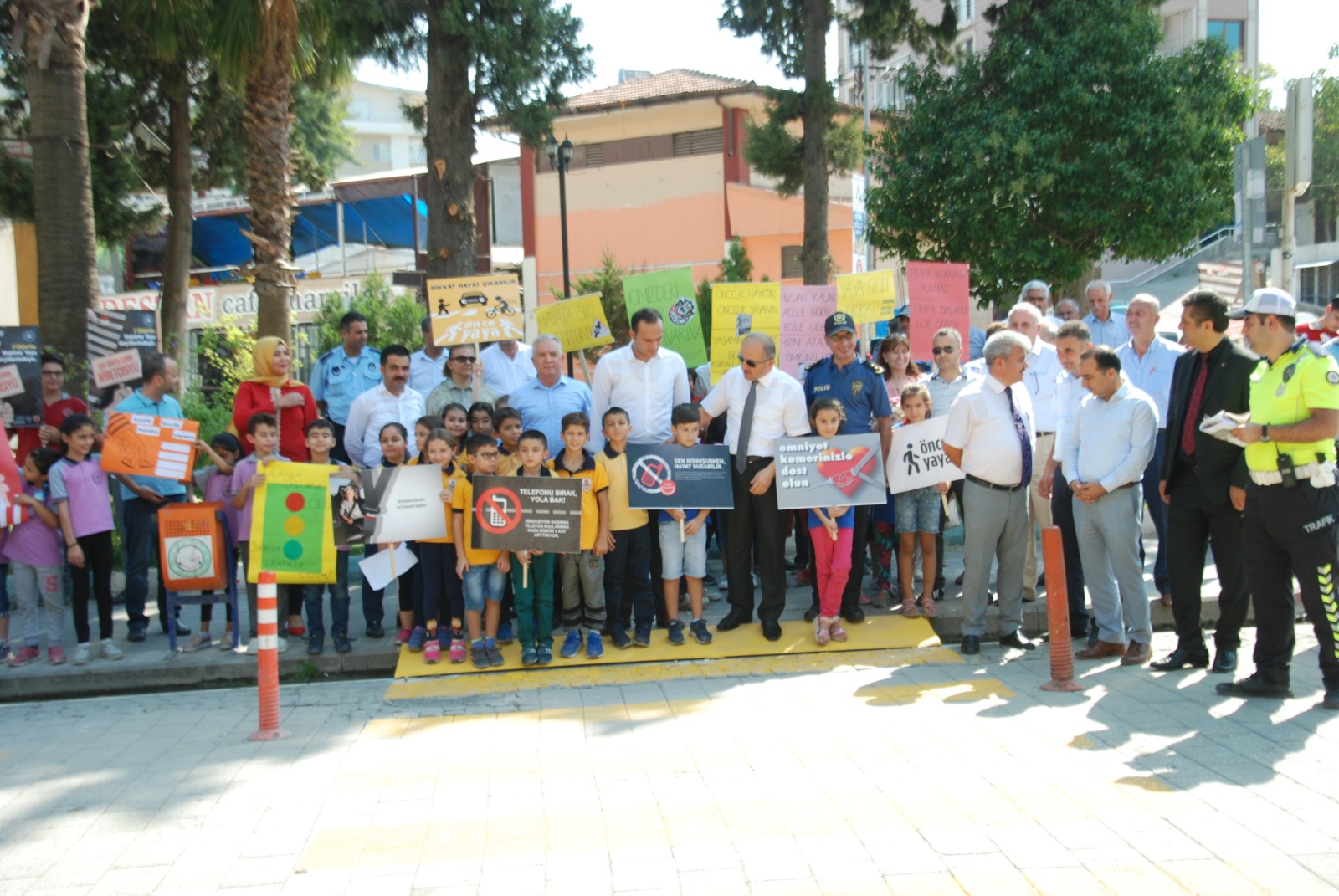 KIRIKHAN’DA “YAYA GÜVENLİĞİNİN NÖBETÇİSİYİZ” ETKİNLİĞİ DÜZENLENDİ