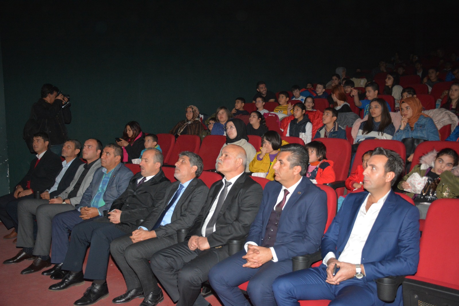 Kırıkhan’da Özel Eğitim Öğrencilerinin Sinema Keyfi