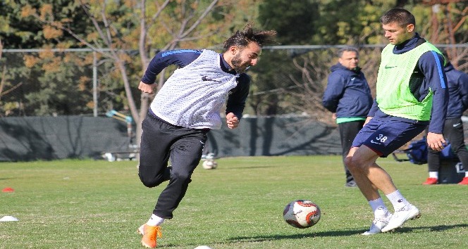 Lider Hatayspor, Menemen maçı hazırlıklarını sürdürüyor