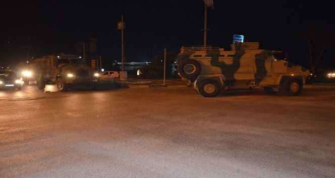 Reyhanlı sınırına komanda ve askeri araç takviyesi