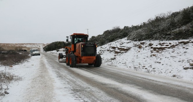 Hatay’da karla mücadele