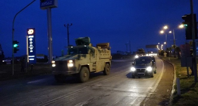 Suriye sınırına tank ve zırhlı iş makineleri sevk edildi