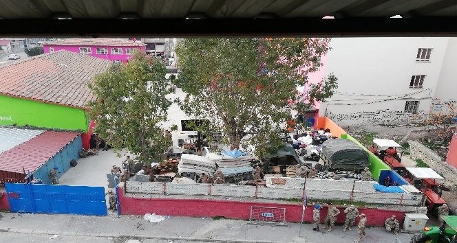 Sınıra askeri sevkiyat