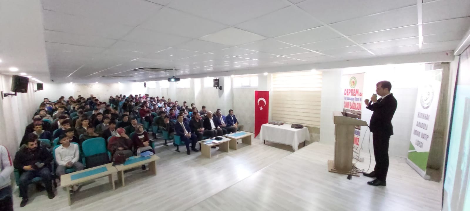 KIRIKHAN BELEDİYESİ DEPREM SEMİNERLERİNE BAŞLADI