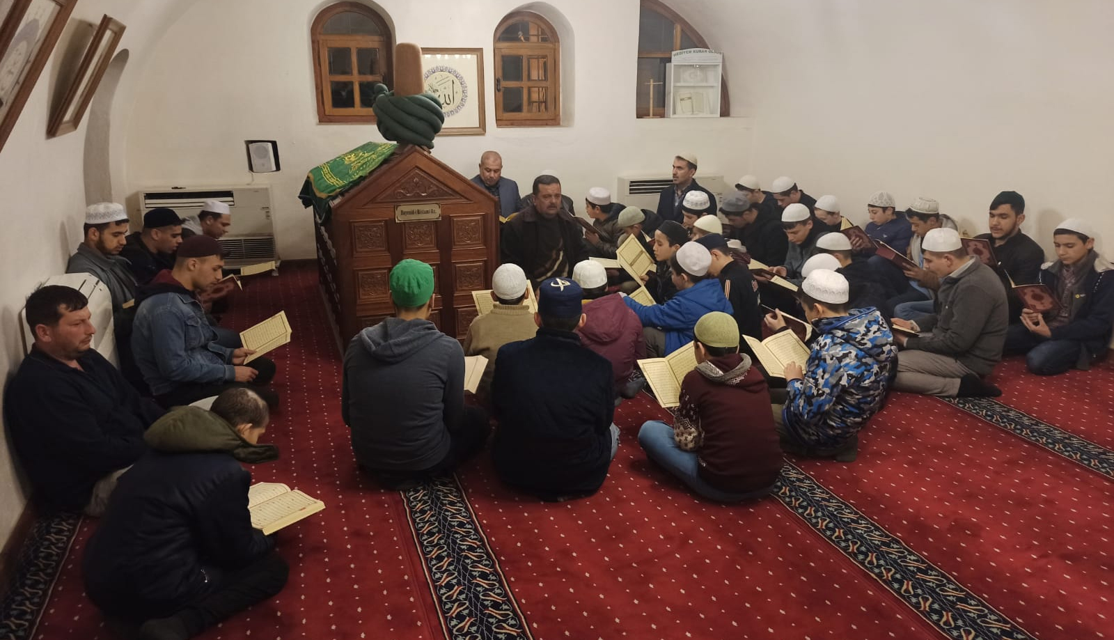 ŞEHİTLER VE FACİALARDA  YAŞAMINI YİTİRENLER  İÇİN  HATİM  DUASI OKUNDU