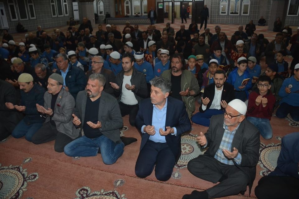 KIRIKHANDAN MEHMETÇİKLERE DUALAR GÖNDERİLDİ