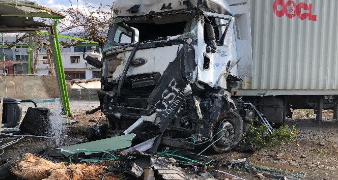 Feci kazada 5 ölü, 23 yaralı