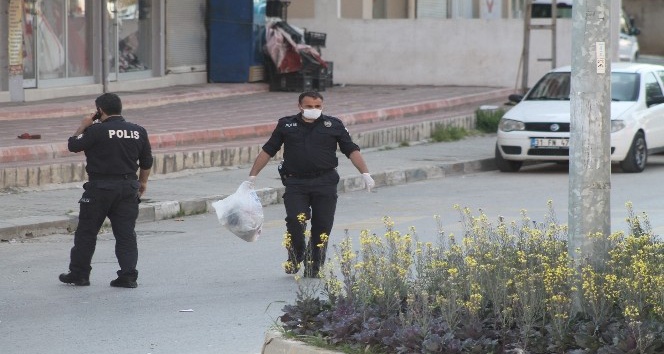 Çevre temizliği yapan polis takdirle karşılandı