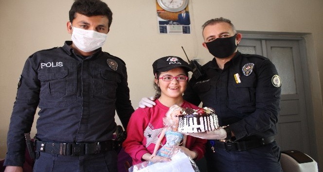 Polisten down sendromlu Gizem’e doğum günü sürprizi