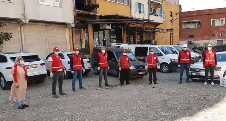 KIZILAY KIRIKHAN’DA  3 BİN ADET EKMEK DAĞITTI