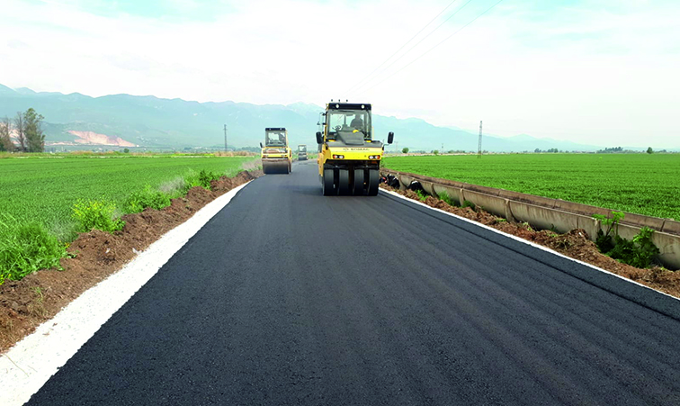 DANAAHMETLİ’DE BETON ASFALT ÇALIŞMALARI TAMAMLANDI