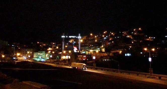 Kısıtlamanın kaldırılmasıyla Hatay’da karayolu trafiği hareketlendi