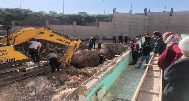 Toprak altında kalan işçi kurtarıldı