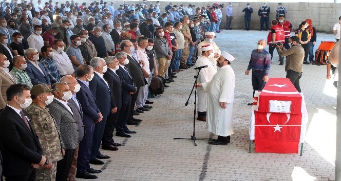 Hataylı şehit son yolculuğuna uğurlandı