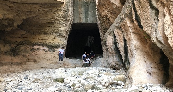 Mühendislik harikası “Titus Tüneli”ne turist akını