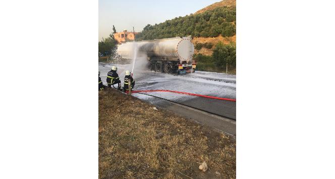 Topboğazı’nda benzin yüklü tanker alev aldı