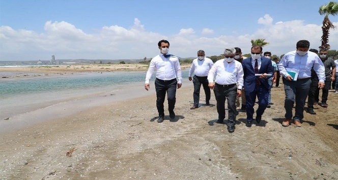 Vali Doğan, Erzin sahilinde incelemelerde bulundu