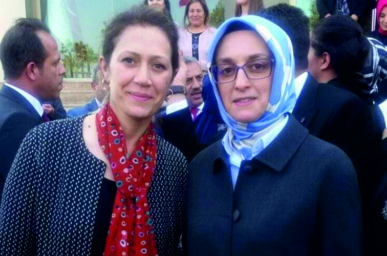 AKP İl Kadın Kollarına Yeni Başkan Serpil Kara