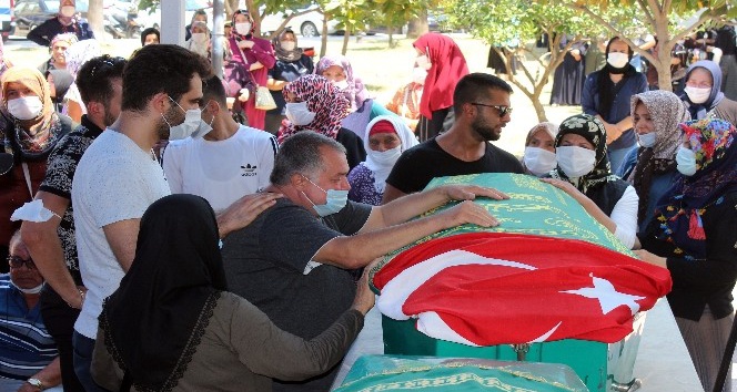 Hataylı gurbetçi aile toprağa verildi