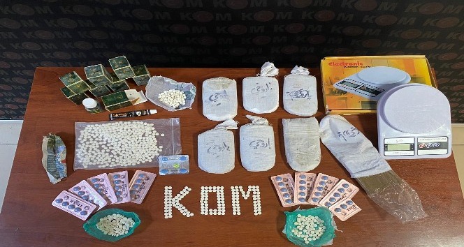 Uyuşturucu operasyonunda 3 gözaltı