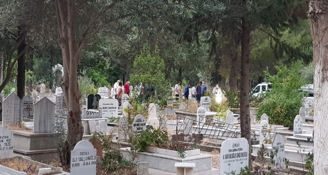 İskenderun’da bir kişi önce kızını sonra kendini astı